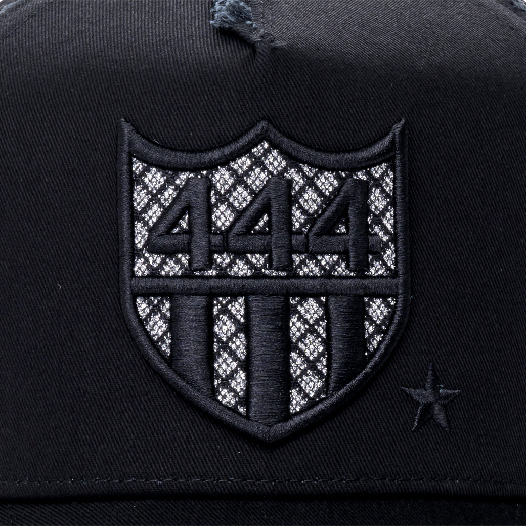 YK3DE-444★  BLK BLK SIL